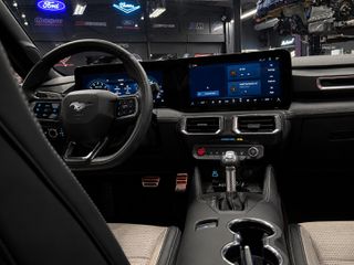 Ford Mustang 2025 2.3 Ecoboost New Model Premium!-thumb-10