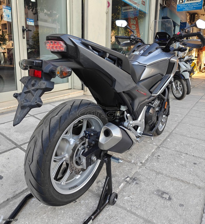 Honda NC 750X 2017 — φωτογραφία 9 από 25