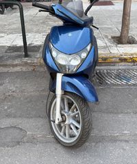 Piaggio Beverly 250 2004-thumb-2