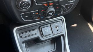 Jeep Compass 2021 LIMITED-45 ΧΡΟΝΙΑ MOVE GEORGIADIS 5ETH ΔΩΡΕΑΝ ΣΕΡΒΙΣ-thumb-16