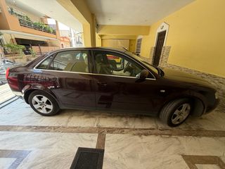 Audi A4 2003 A4-thumb-1