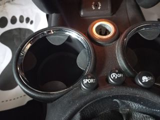 Mini Cooper D 2013-thumb-64