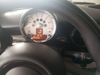 Mini Cooper D 2013-thumb-33