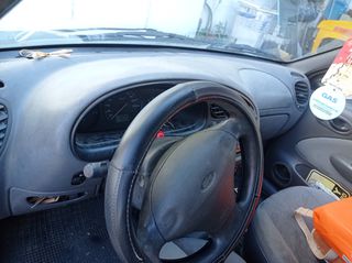Ford Fiesta 1999-thumb-4