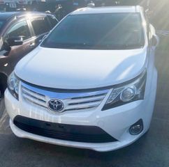 Toyota Avensis t27 facelift 12-15 μούρη