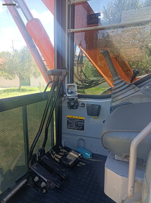 Εκσκαφέας Με Ερπύστριες Hitachi 2001 Ex 75 ur 5
