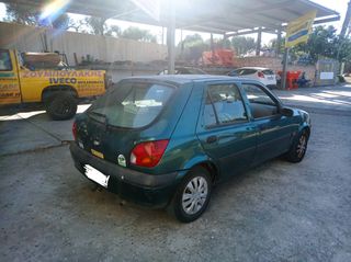 Ford Fiesta 2000-thumb-2