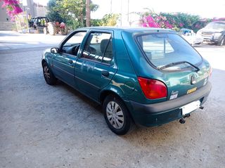 Ford Fiesta 2000-thumb-3