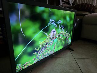 LG SMART TV 28"-thumb-3