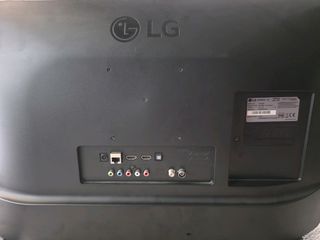LG SMART TV 28"-thumb-4