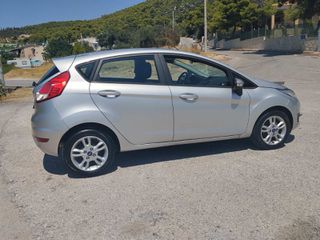 Ford Fiesta 2016 CELEBRATION+-thumb-2