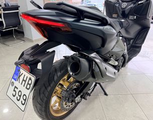Yamaha T-MAX 560 2022 TECH MAX | TOURBO | 93hp-thumb-8