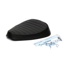 C-Racer C-Racer, Classic bobber solo seat. Medium. Black