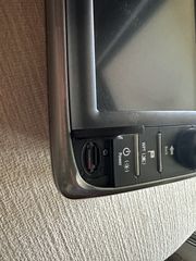 Raymarine hybrid touch-thumb-2