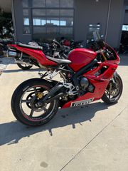 Triumph Daytona 675 2006-thumb-5
