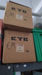 αμορτισερ Kayaba , για Mitsubishi Colt , Lancer , Mirage , μοντέλα κυρίως από το 1986 έως το 1991/1992 : 333037