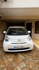Toyota iQ 2011