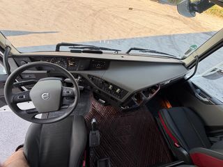 Volvo 2018 FH4 500-thumb-16
