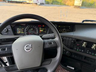 Volvo 2018 FH4 500-thumb-17