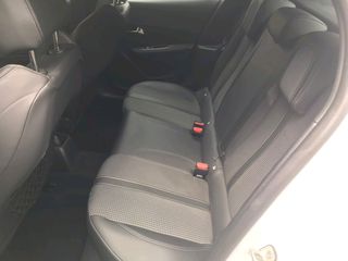 Peugeot 208 2022-thumb-9