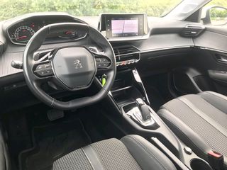 Peugeot 208 2022-thumb-14