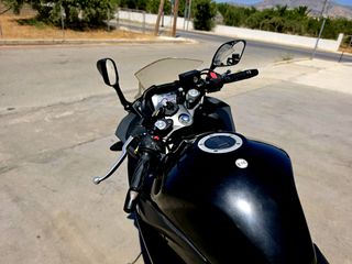 Suzuki GSX 250R 2018-thumb-9