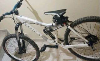 Downhill - Enduro - Trail Kona 2013 Stick air