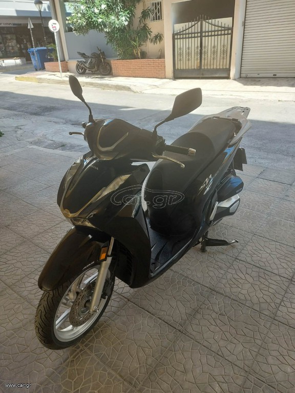 Honda SH 350i 2022