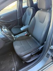 Opel Astra 2017-thumb-11