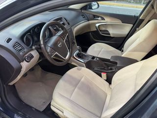 Opel Insignia 2010 STATION WAGON-thumb-10