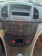 Opel Insignia 2010 STATION WAGON-thumb-14