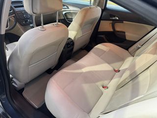 Opel Insignia 2010 STATION WAGON-thumb-19