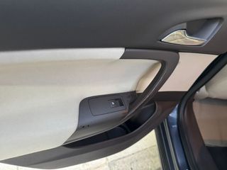 Opel Insignia 2010 STATION WAGON-thumb-21