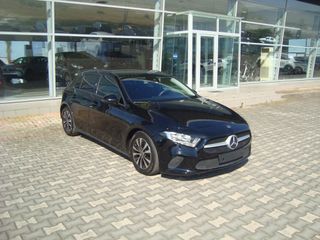 Mercedes-Benz A 160 2022-thumb-3