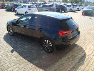 Mercedes-Benz A 160 2022-thumb-4