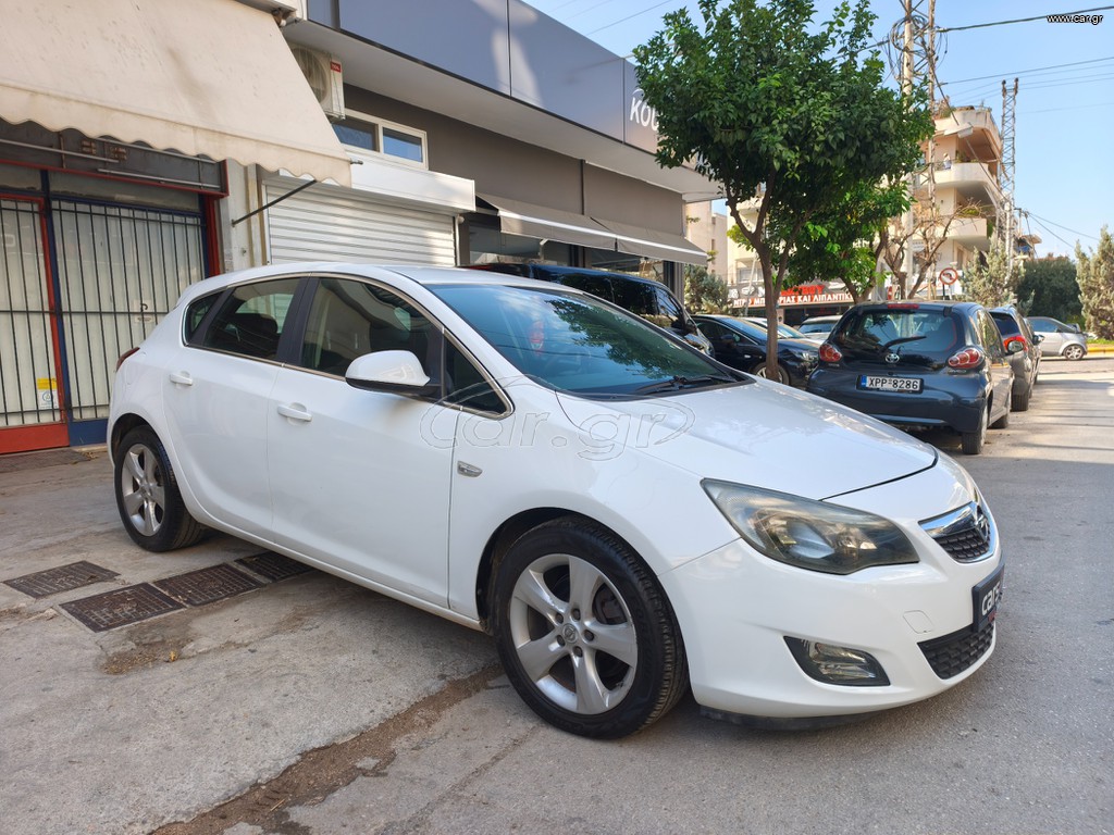 Opel Astra 2010 J TURBO