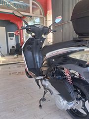 Znen 2017 A9 της Kymco-thumb-4