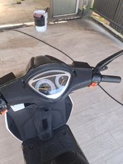 Znen 2017 A9 της Kymco-thumb-5