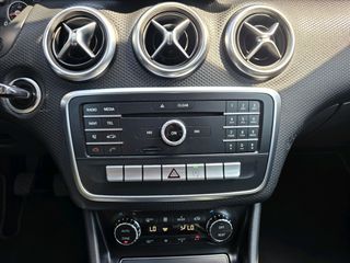 Mercedes-Benz A 180 2016 DIESEL-thumb-15