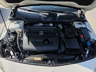 Mercedes-Benz A 180 2016 DIESEL-thumb-23