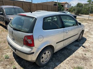 Volkswagen Polo 2002-thumb-3