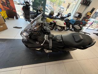 Yamaha T-MAX 560 2025 TECH MAX