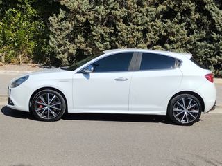 Alfa Romeo Giulietta 2016 1.6 JTDM 16V VELOCE-thumb-4