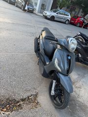 Piaggio Beverly 350 2015-thumb-1
