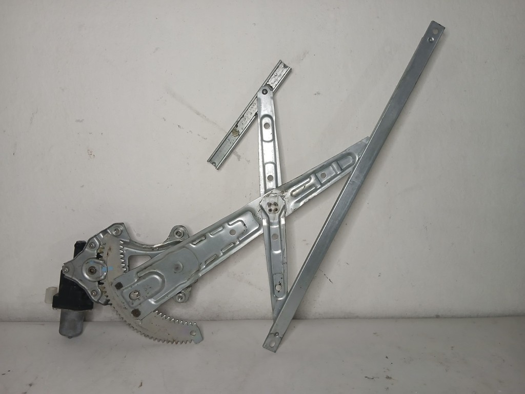 Γρύλος Παραθύρου Εμπρός Δεξιά από Mitsubishi Space Star - 5713A474 262100-6110