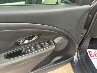 Renault Megane 2012 DCI 110 LIMITED-thumb-24