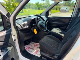 Opel Combo 2016 1.3 CDTI DIESEL-thumb-21