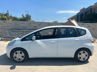 Honda Jazz 2010-thumb-4