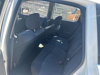 Honda Jazz 2010-thumb-8