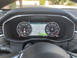 Jaguar F-Pace 2022 F-PACE P400e  AWD Hybrid-thumb-23